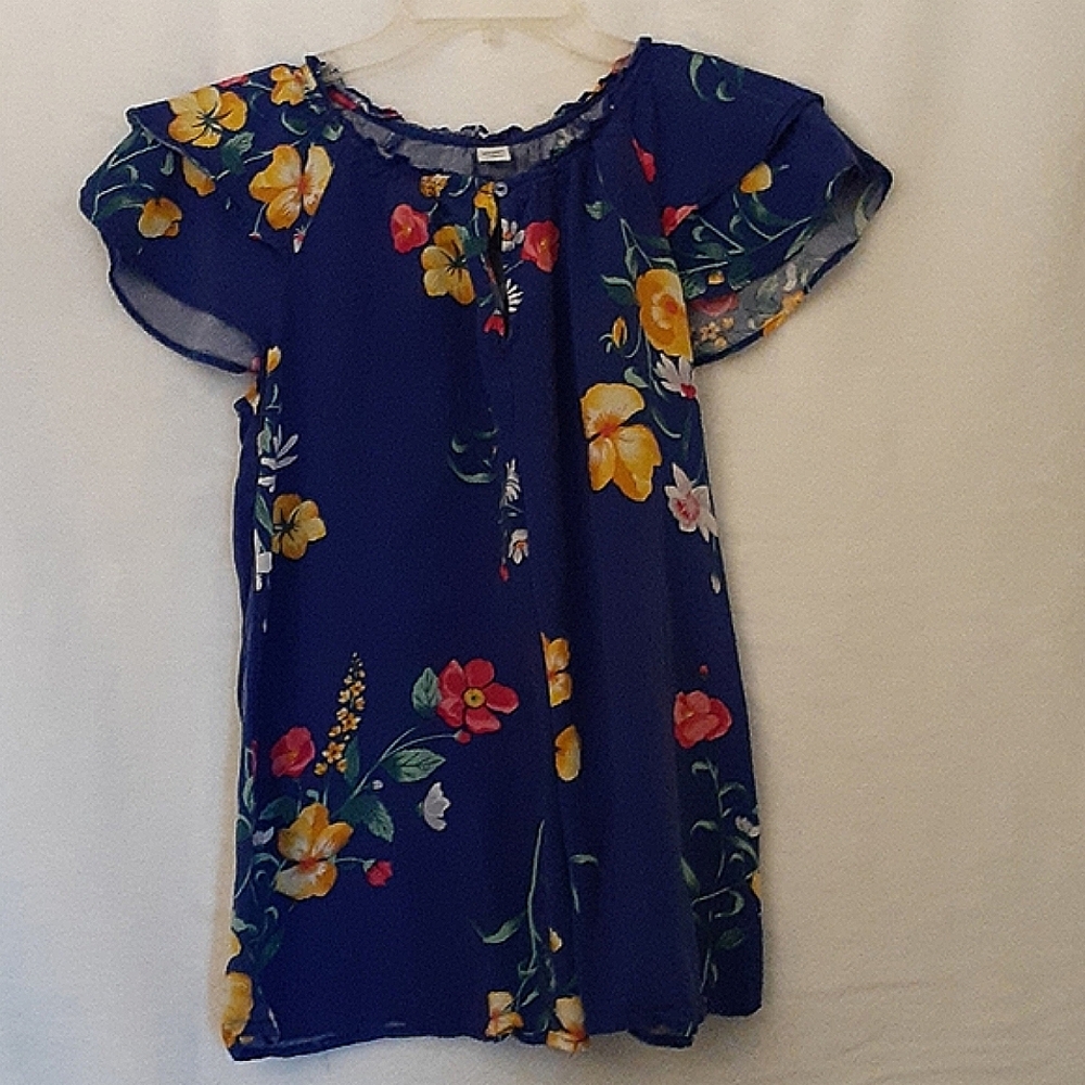 4/$20 Old Navy Maternity top